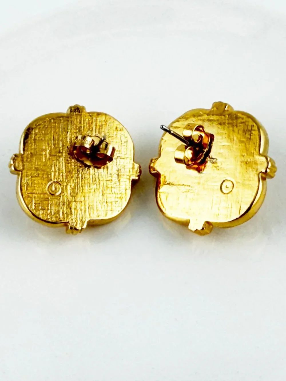 Avon Victorian Spring VTG Pink Cabochon Faux Pearl Gold Tone Post Earrings